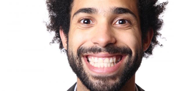 Защо се усмихваме и дори кикотим когато ни е страх