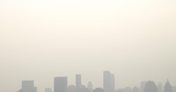 Може да изглежда странно че учените изследват атмосферно явление от