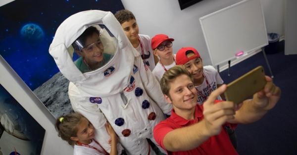 Фондация ELEVATE която на 23 март организира публична лекция с