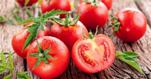 Повечето кулинари предупреждават да не съхраняваме доматите в хладилника като