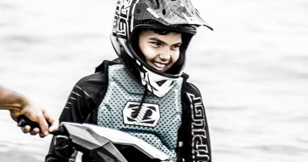 Двама българи заминават за световното по джетски в Тайланд което