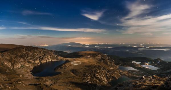 Поредна светлинна рисунка засия до едно от Рилските езера Този