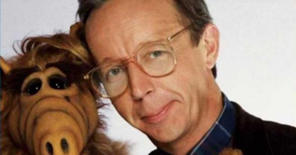 Aмериканският актьор Макс Райт получил най голямата си известност с ролята