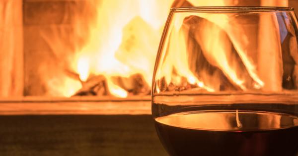 Първите хвърчащи снежинки ни напомнят че зимата чука на вратата