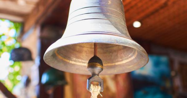 В дните на крал Жан от Акра била окачена камбана