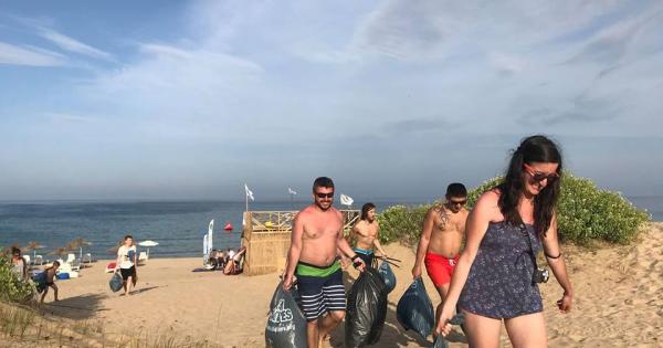 На 23 септември сърф училище Акаша и Surfrider Foundation Sofia