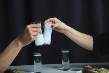 Виц: Ако една жена пие ракия всяка вечер с мъжа си