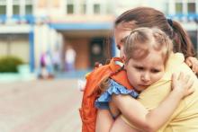 Теорията на привързаността: Как детството засяга нашия живот