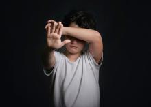 Когато дете удари друго дете, е агресия. Когато възратен удари дете, е дисциплина