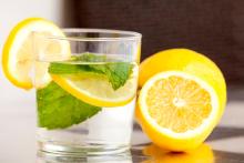 Как ще се отрази на тялото ни, ако всеки ден пием вода с лимон