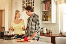 Виц: Скъпа, бих направил всичко за теб!