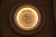 Тя отвори вратите на Вселената: Вера Рубин и тъмната материя, която промени всичко