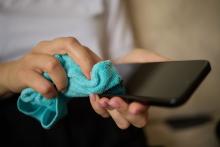 Смартфонът – по-мръсен от тоалетната чиния?