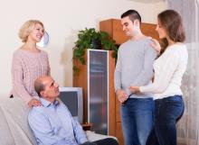 Виц: Мамо, тате, това е Стефка, тя ще живее у нас