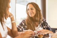 Жените чуват по-добре от мъжете: Научно потвърден факт