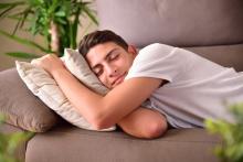 Наваксването на съня през уикендите може да намали риска от депресия при млади хора