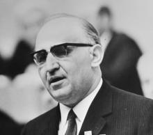 Виц: Как математици решили да вдигнат имиджа на Тодор Живков