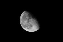 31 март 1966 г. - Изстрелян е съветският "Луна 10": първият апарат, влязъл в орбита около Луната